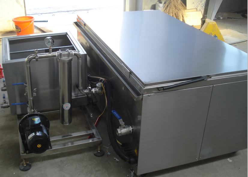 全封閉金屬零部件清洗機清洗要注意什么？